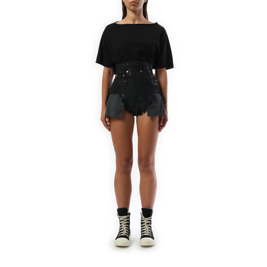 Dirt Cutoffs Shorts in Black