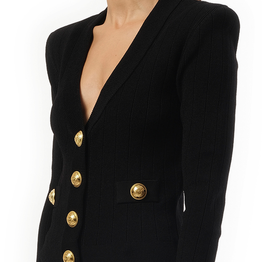 V-Neck 2 Pockets Buttoned Knit Cardigan in Black