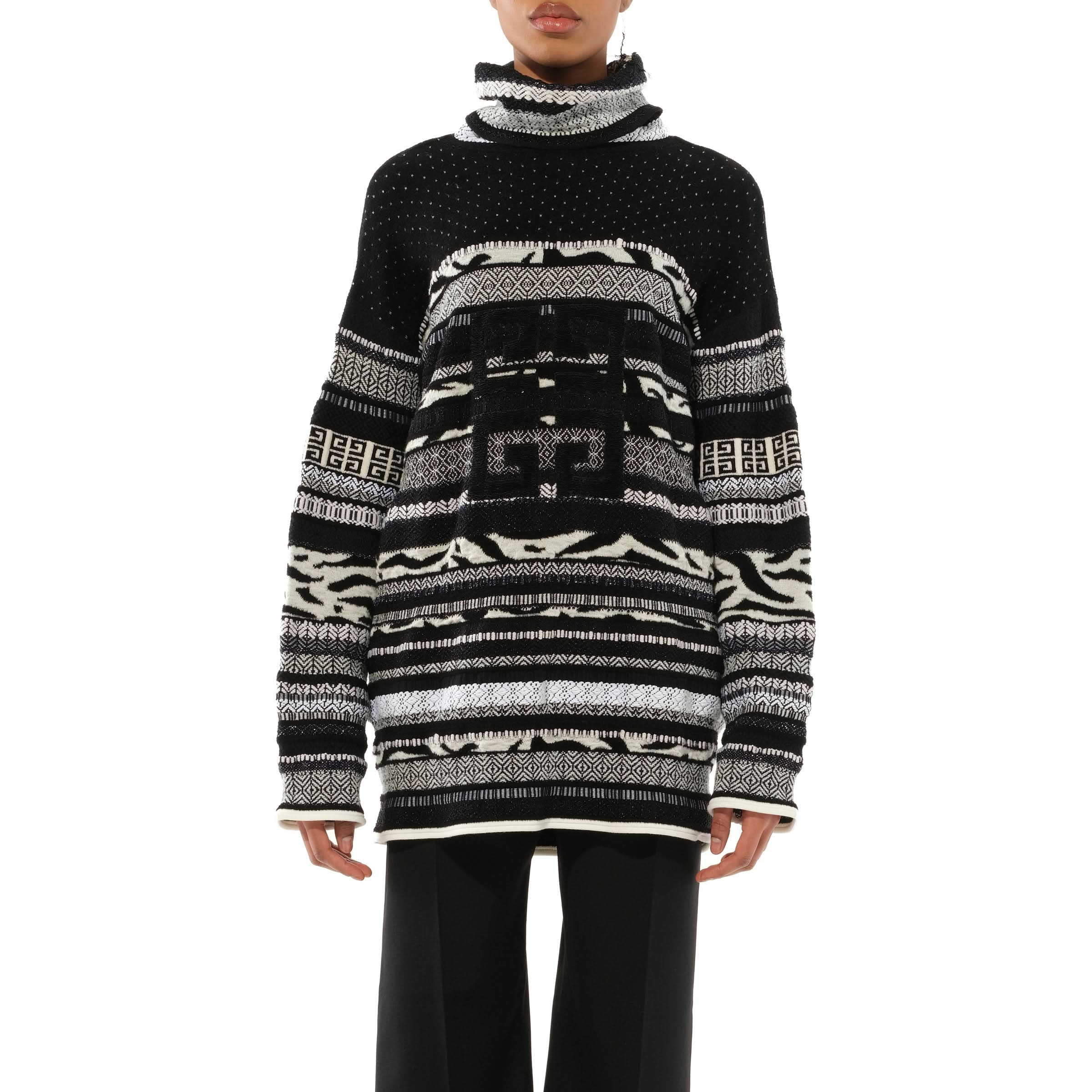 4G Jacq Turtleneck Sweater in White/Black