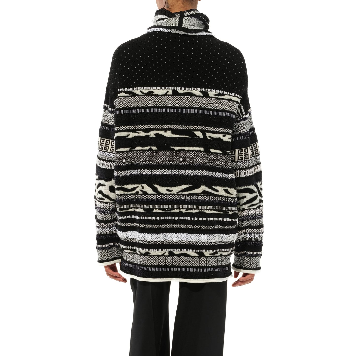 4G Jacq Turtleneck Sweater in White/Black