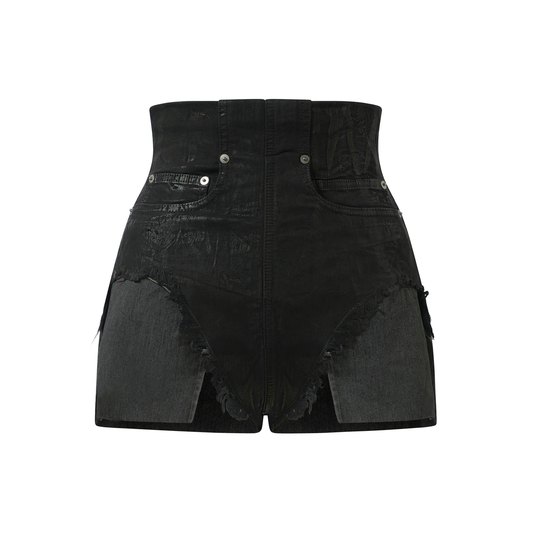 Dirt Cutoffs Shorts in Black