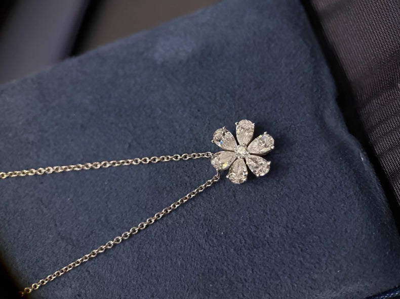 Harry Winston Flower Platinum Diamond Necklace