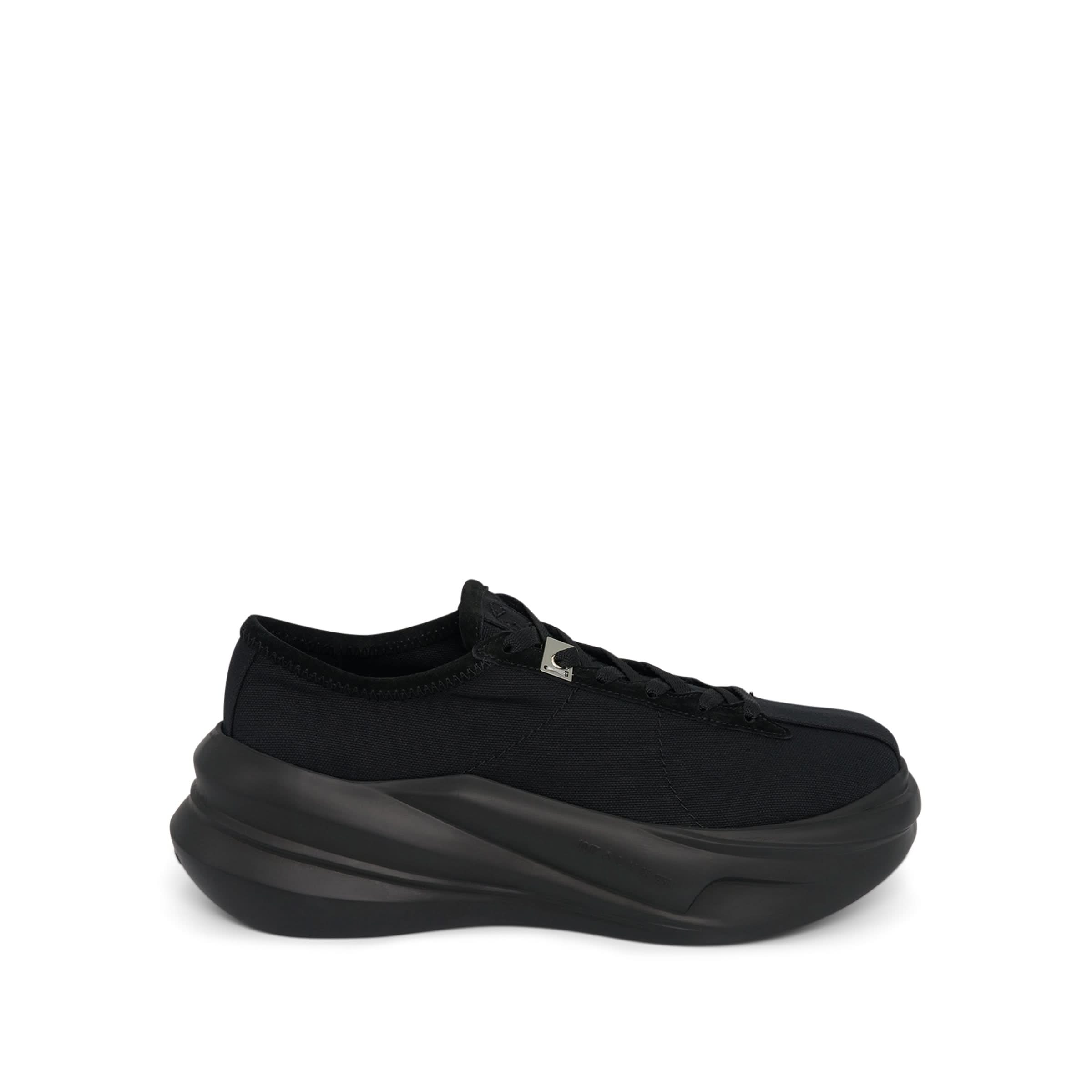 Aria Sneaker in Black