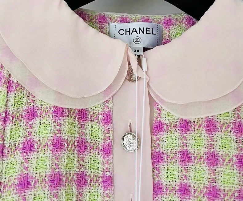 Chanel 25p pink tweed blouse