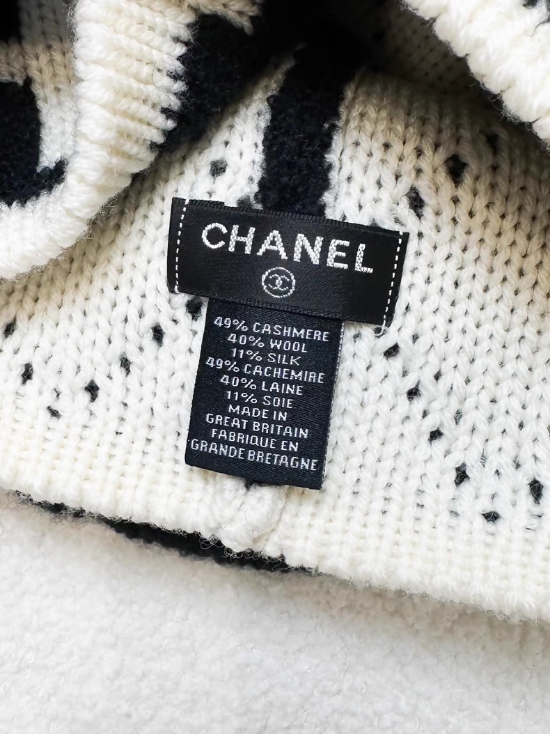 Chanel black and white logo cashmere beanie