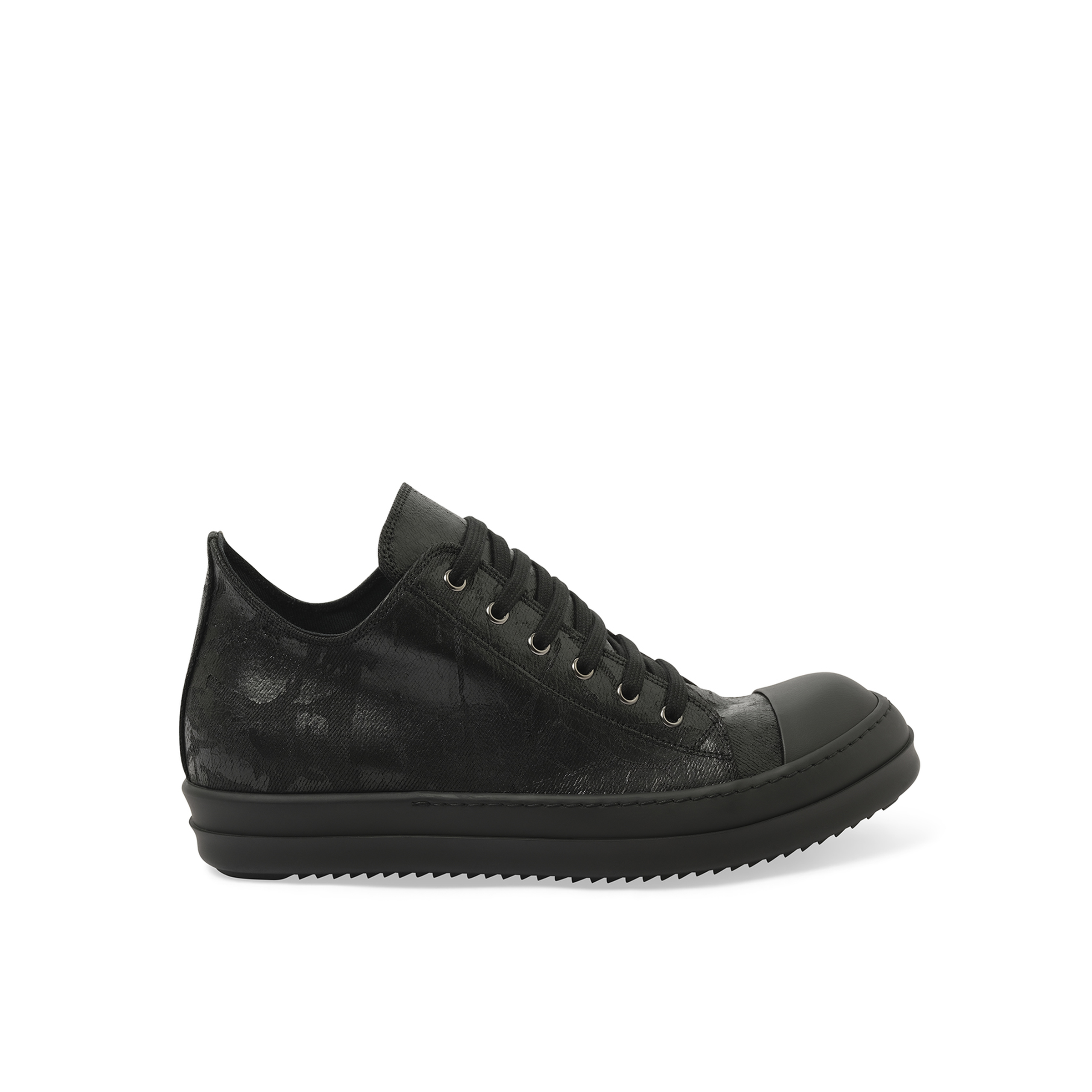 Mono Colour Low Sneaks in Black