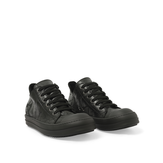 Mono Colour Low Sneaks in Black