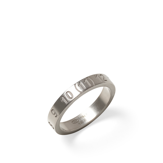 Numerical 4mm Ring in Silver