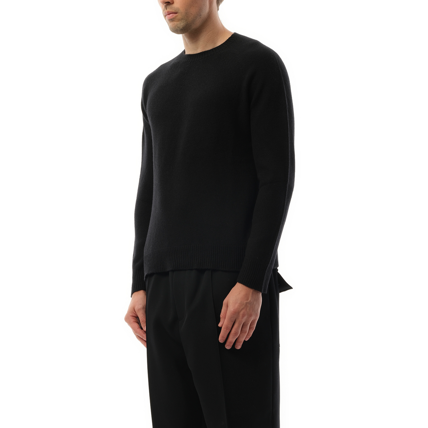 Cashmere Seamless Sweater in Black