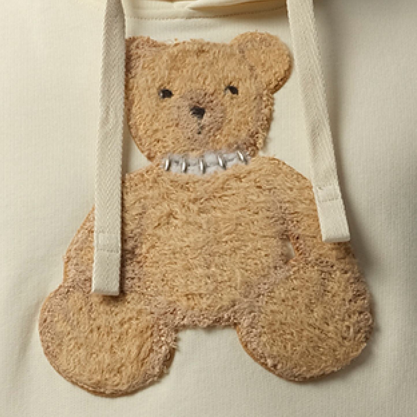 Bear in Mind Hoodie in Off White/Brown