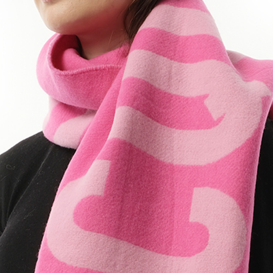 L
echarpe Jacquemus Scarf in Pink/Multicolour