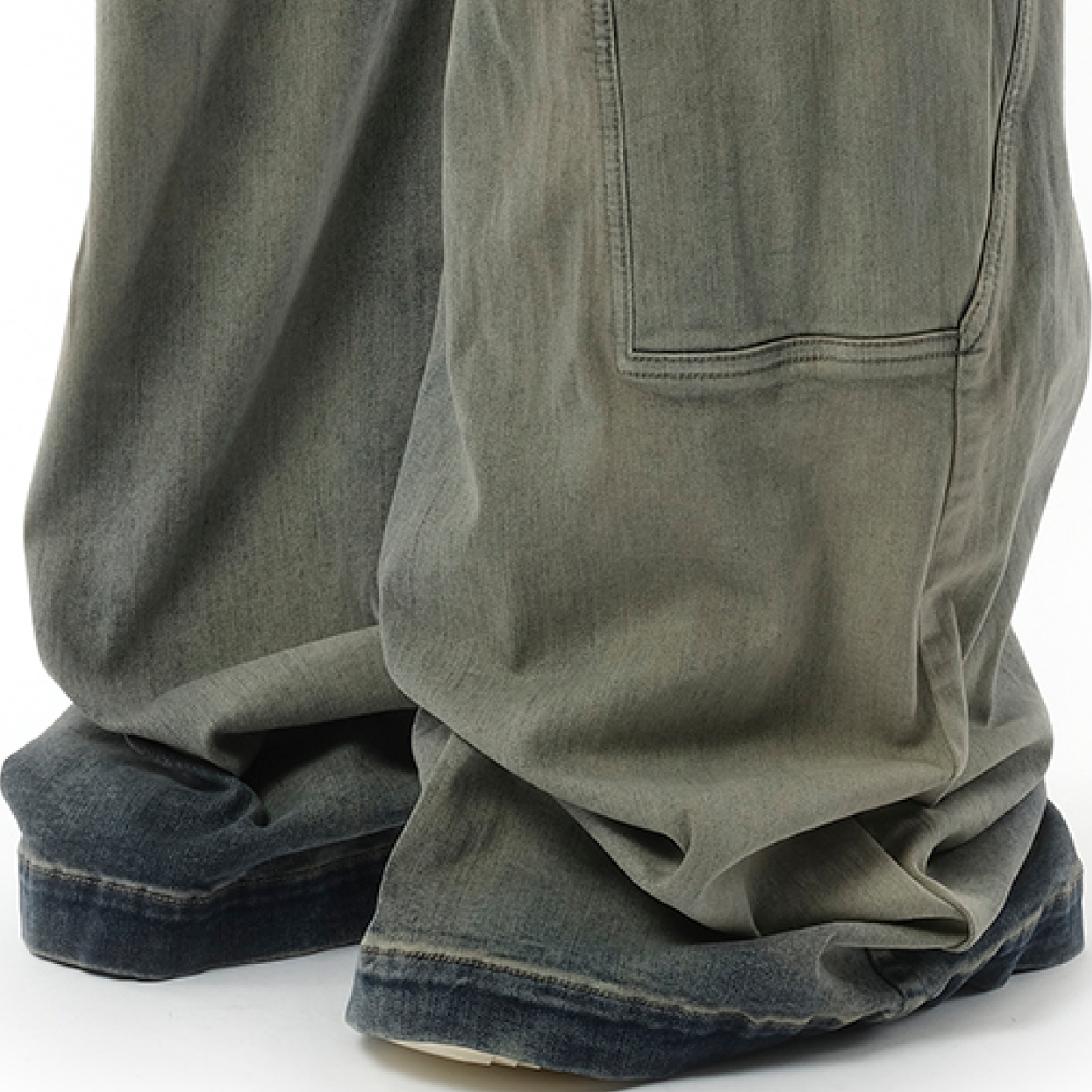 Double Cargo Jumbo Bela Pants in Sky