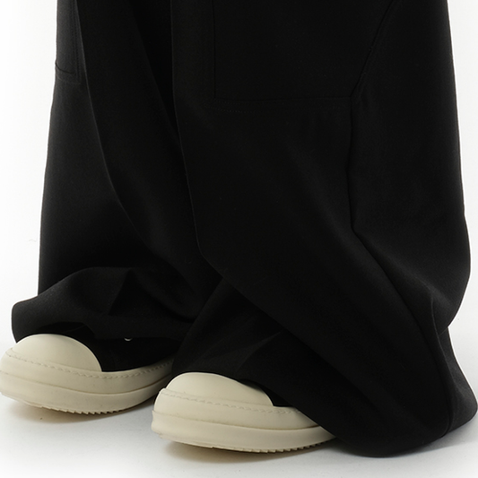 Grain De Poudre Cargobelas Pants in Black