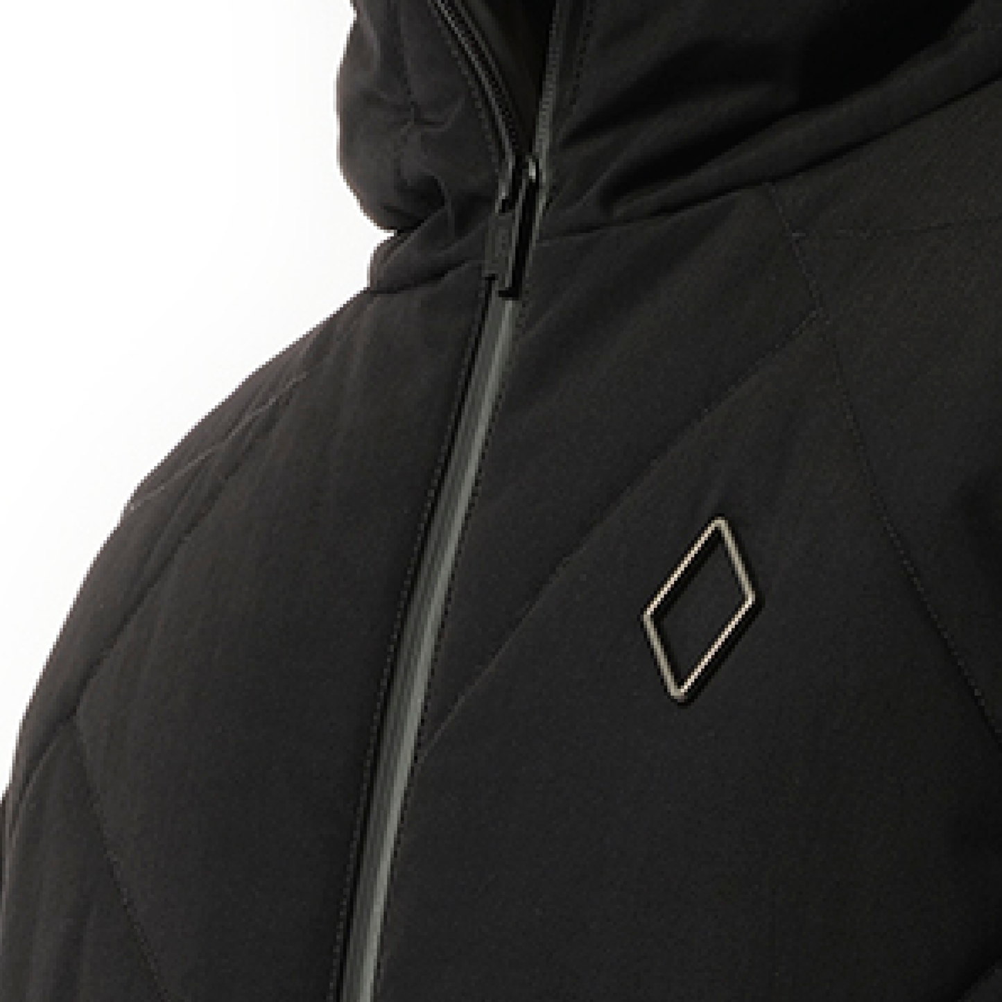 Shiro Hooded Puffer Jacket in Black