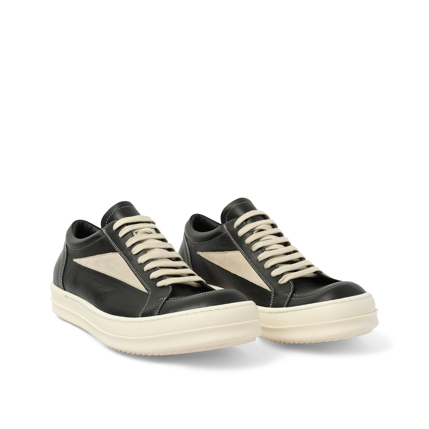 Vintage Sneaks in Black/Milk/Milk