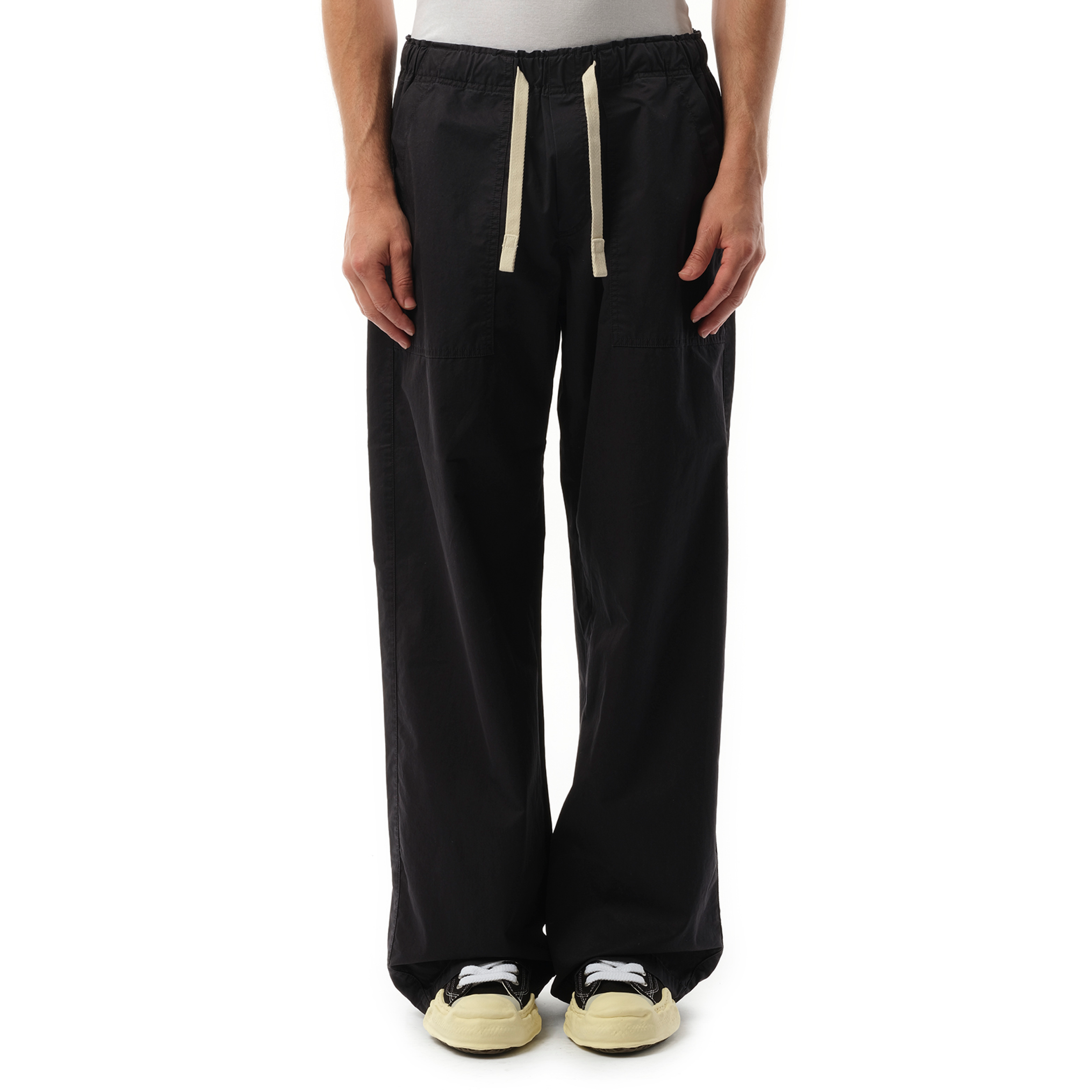 Curved Logo Loose Pants in Black