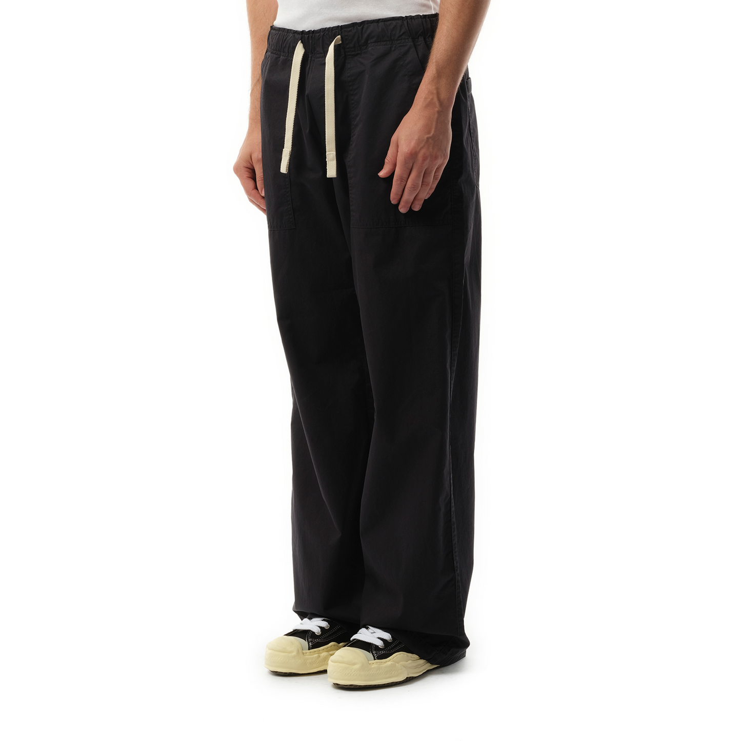 Curved Logo Loose Pants in Black