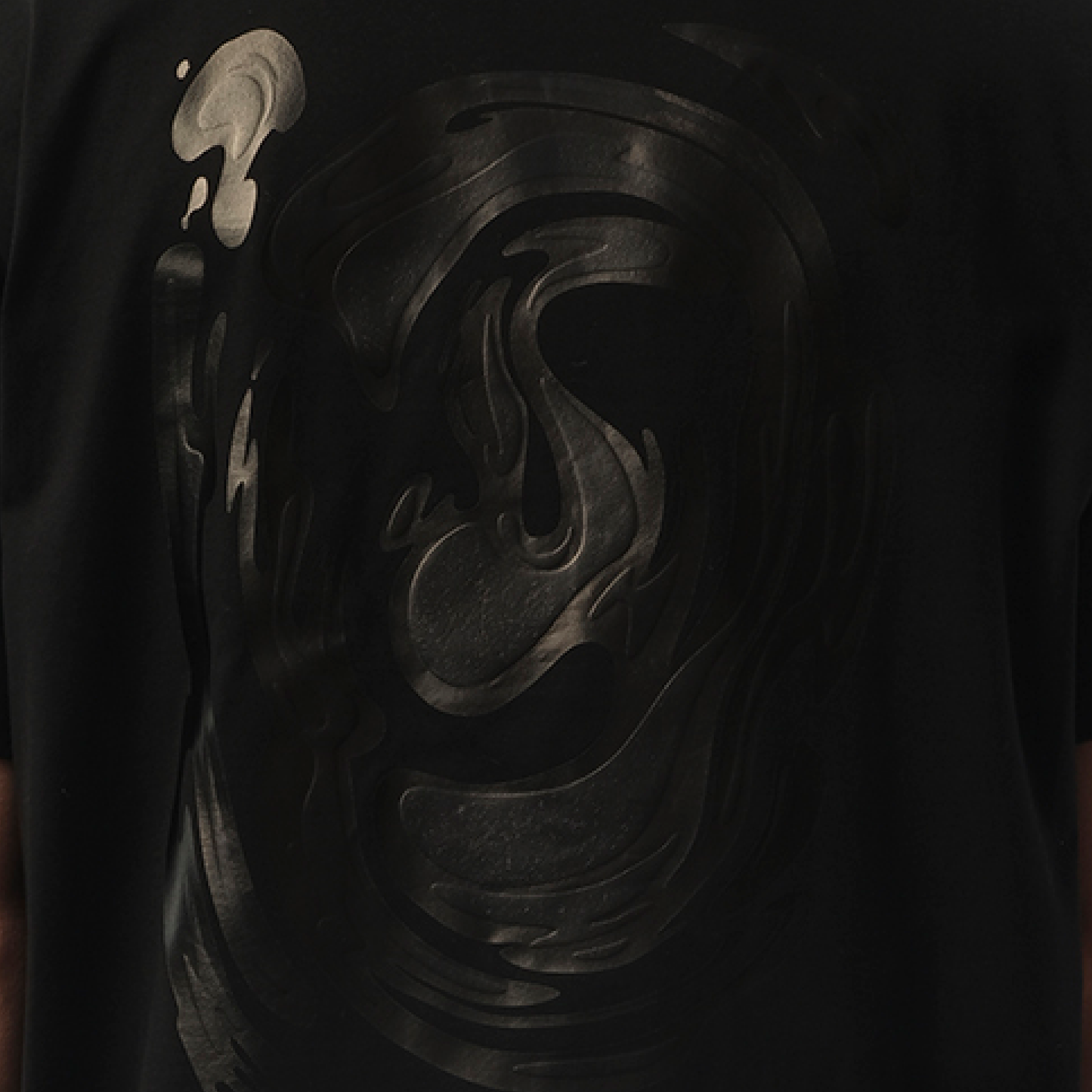 Metallic Print T-Shirt in Black