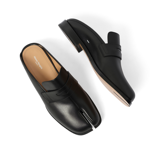 Tabi Loafer Mule in Black