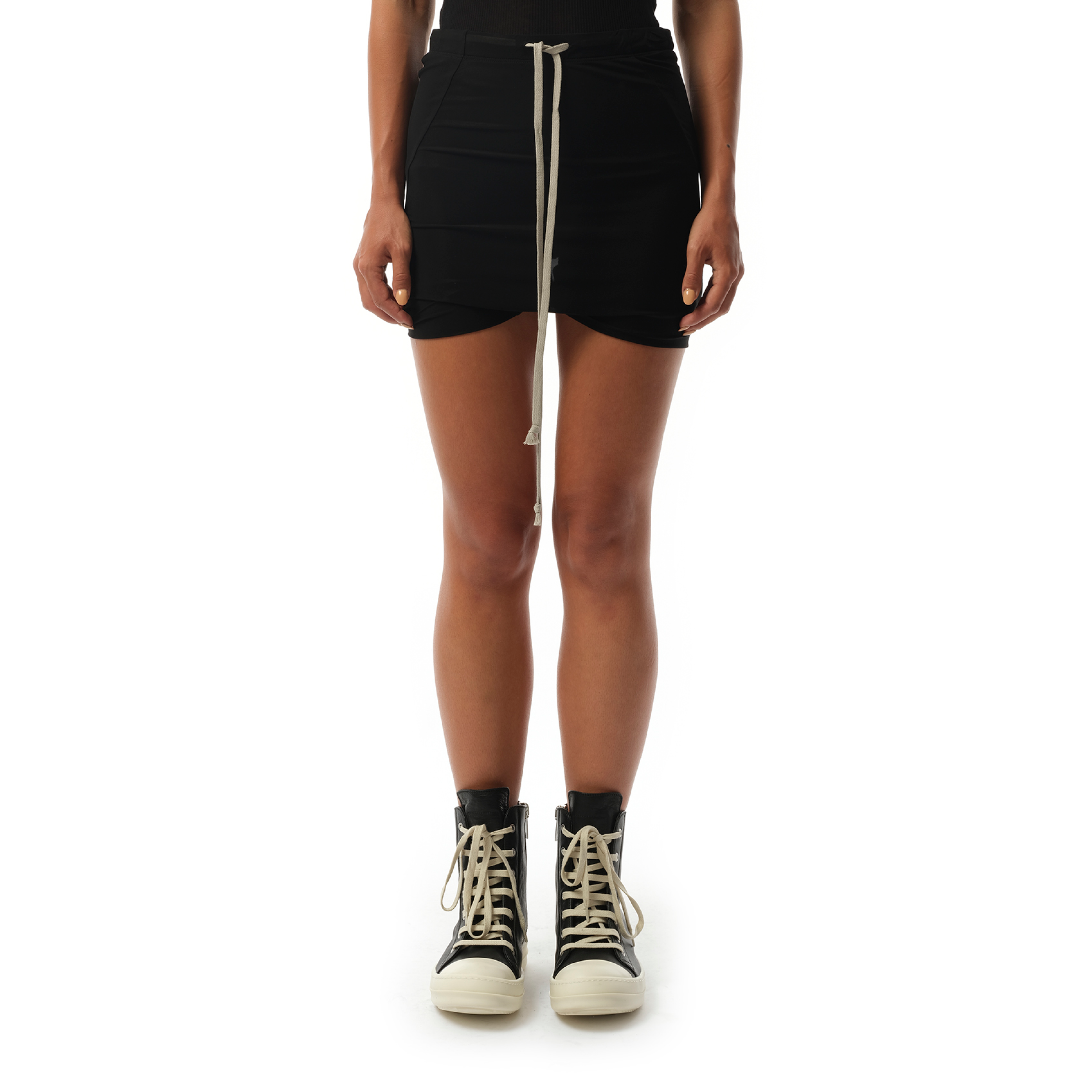 Bud Shorts in Black