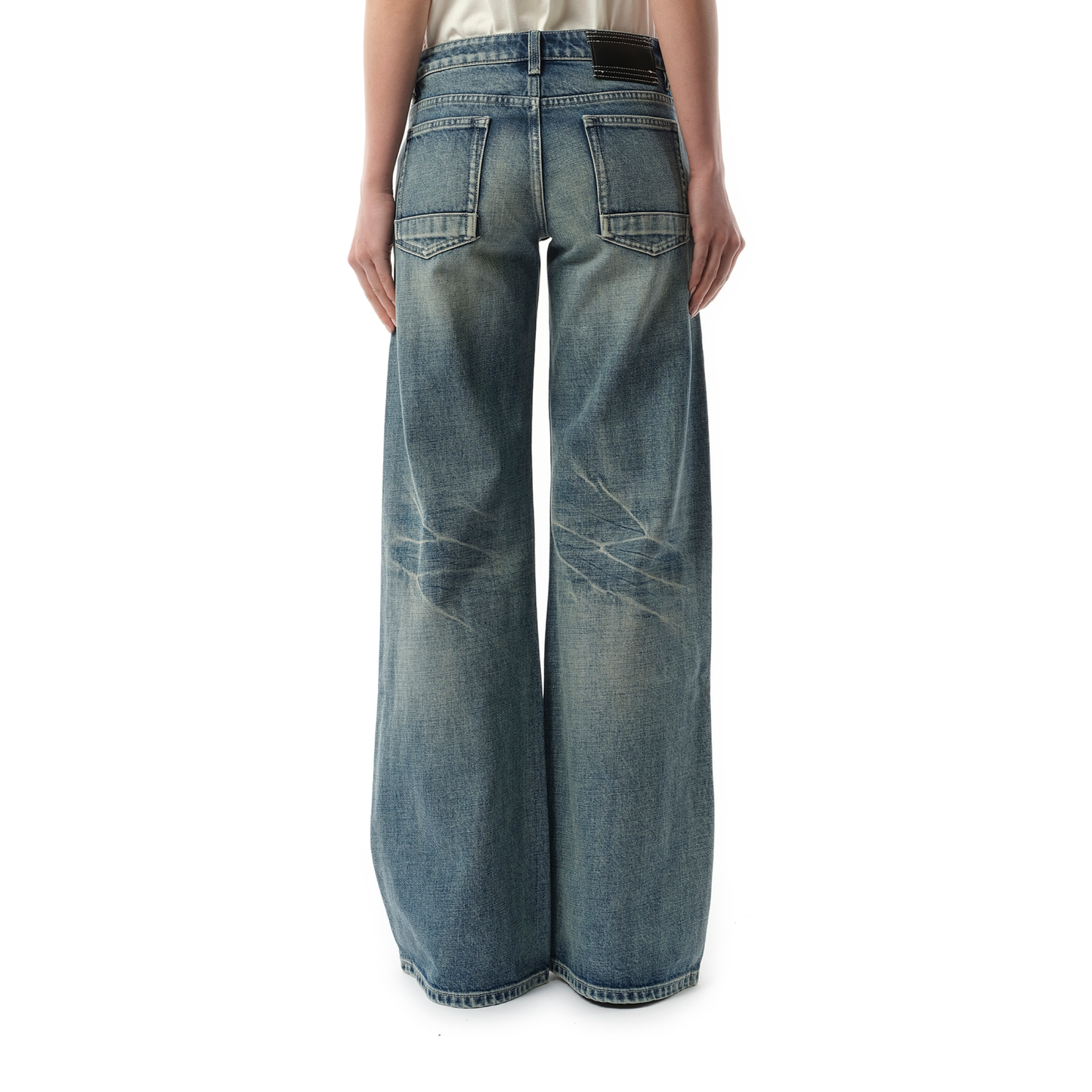 888 Low-Rise Oversized Jeans in Light Blue