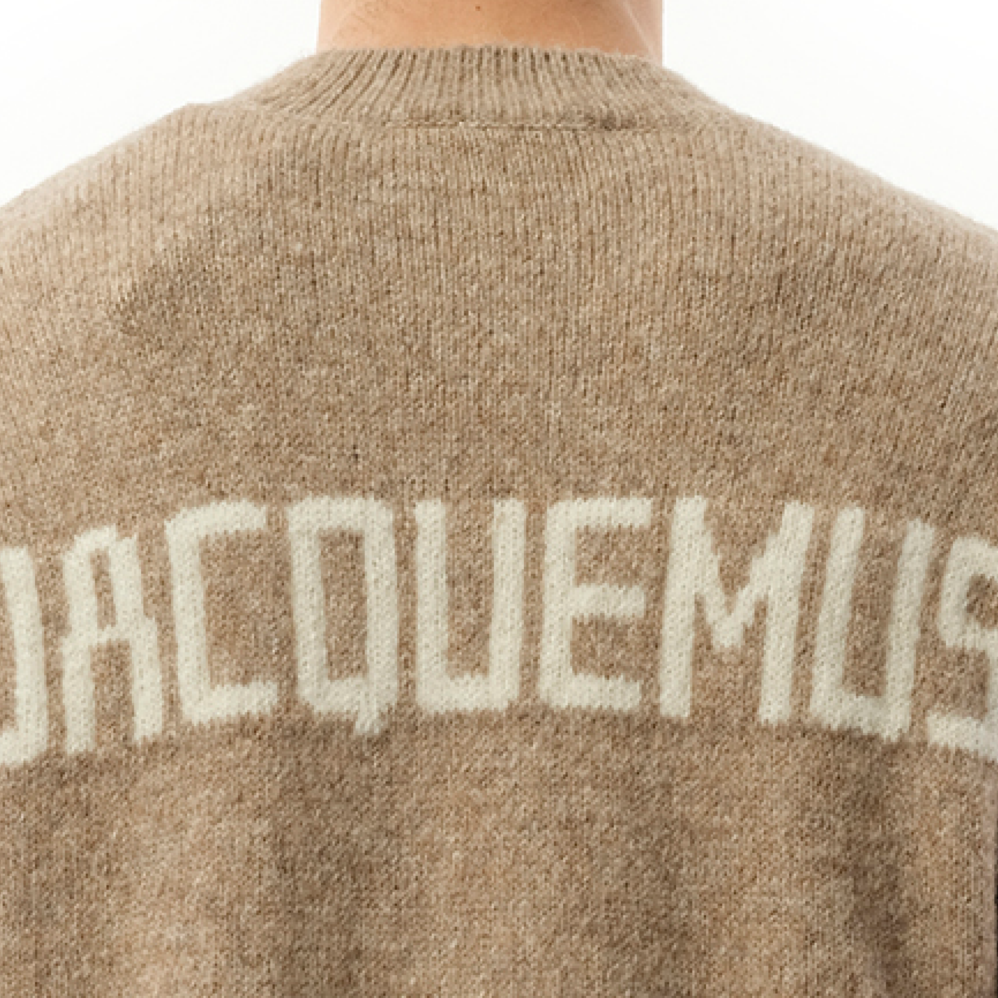 Le Pull Jacquemus in Beige 2