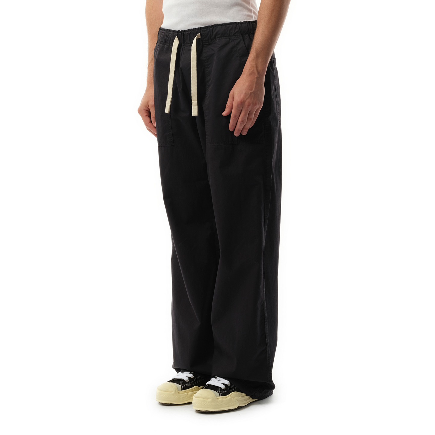 Curved Logo Loose Pants in Black