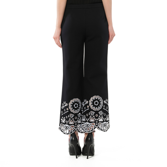 Trousers in Black