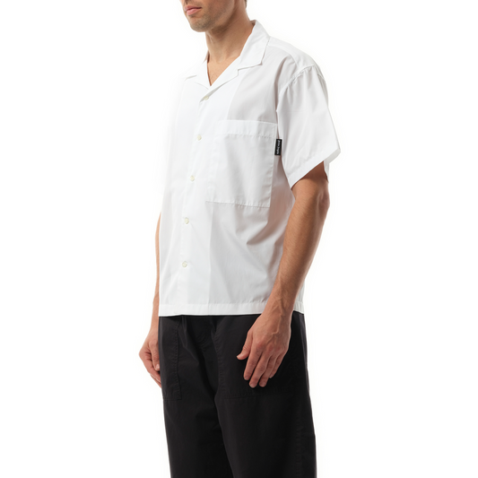 Curved Logo Classic Short Sleeve Shirt in White/Black