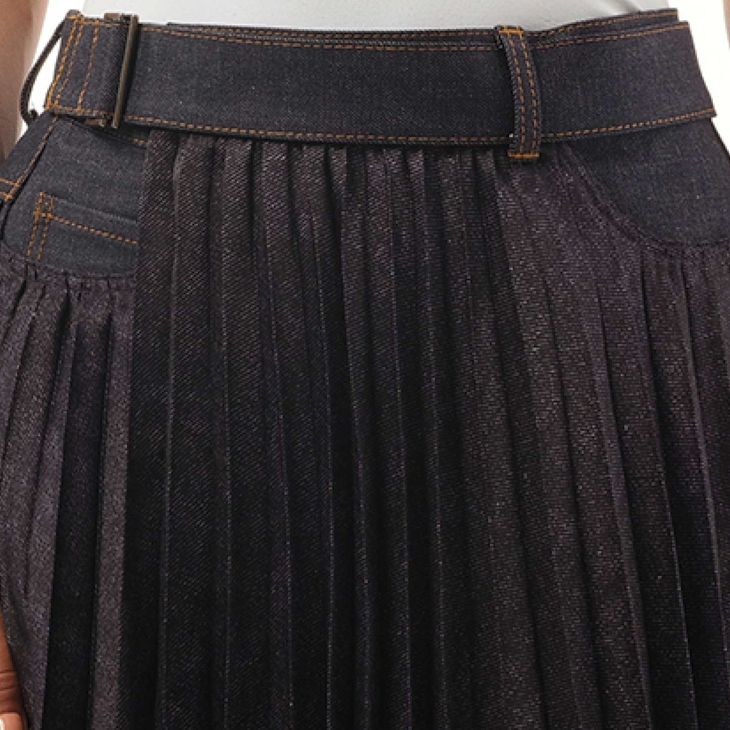 Denim Mix Pleat Skirt in Indigo