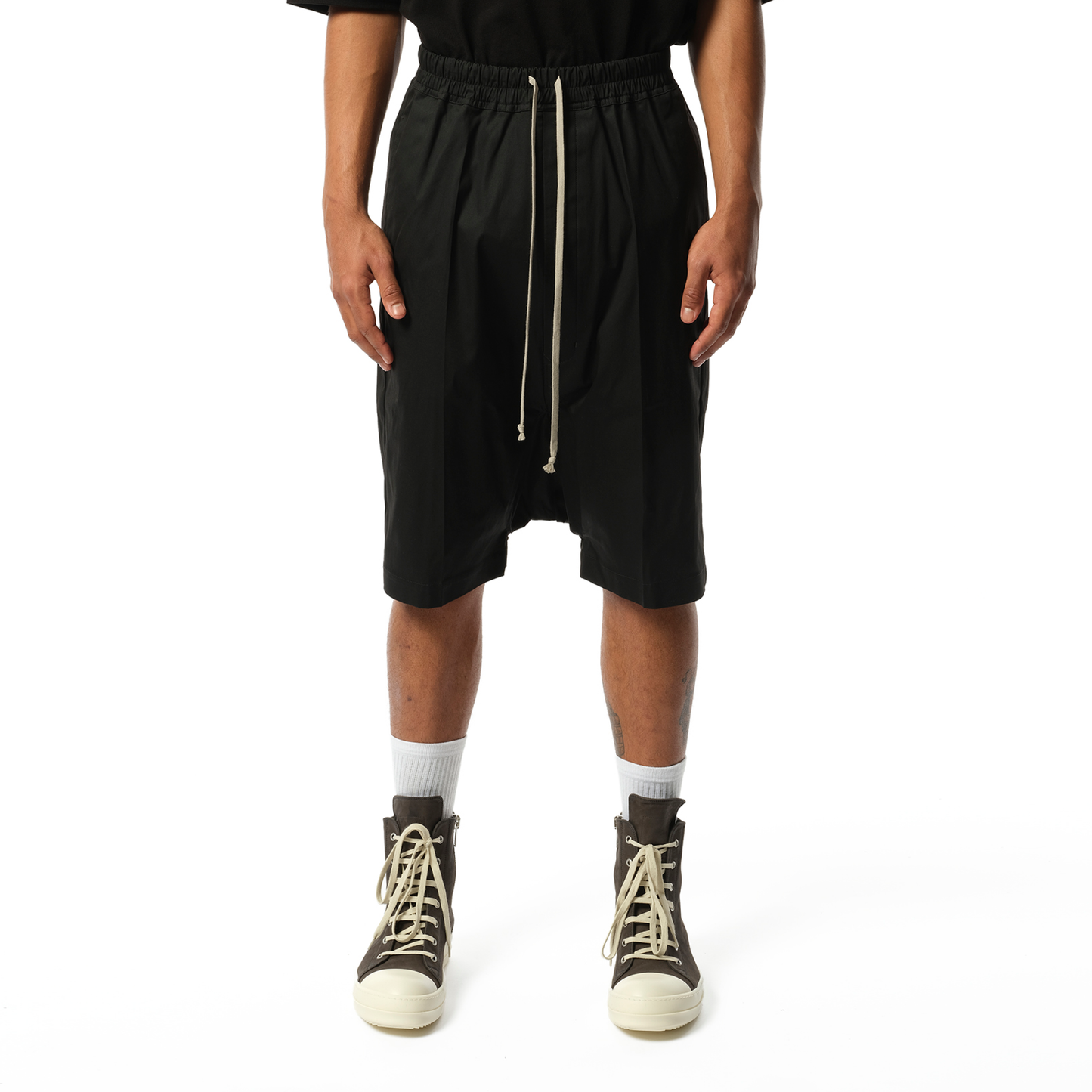 Rick
s Pods Shorts in Black