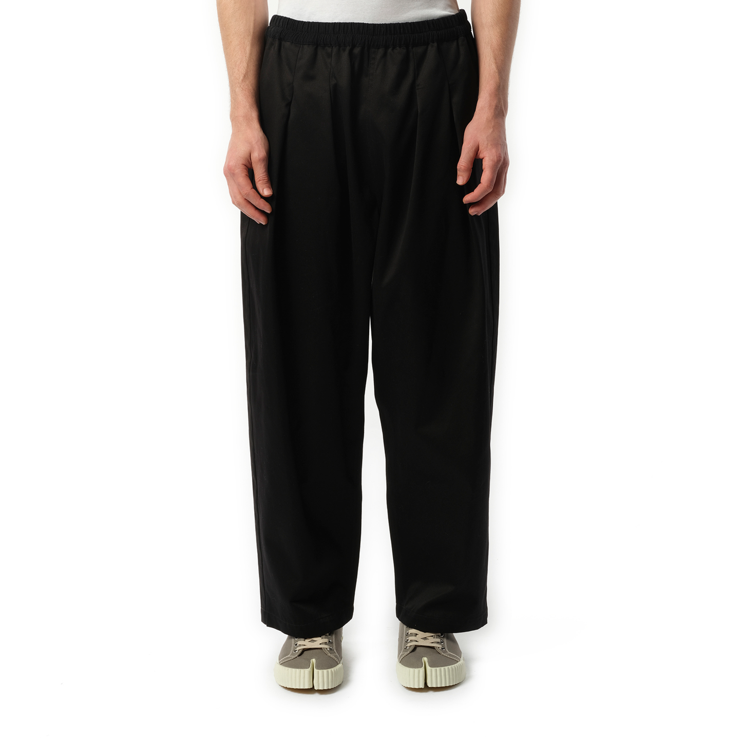 Stone Washed Relax Chinos in Black