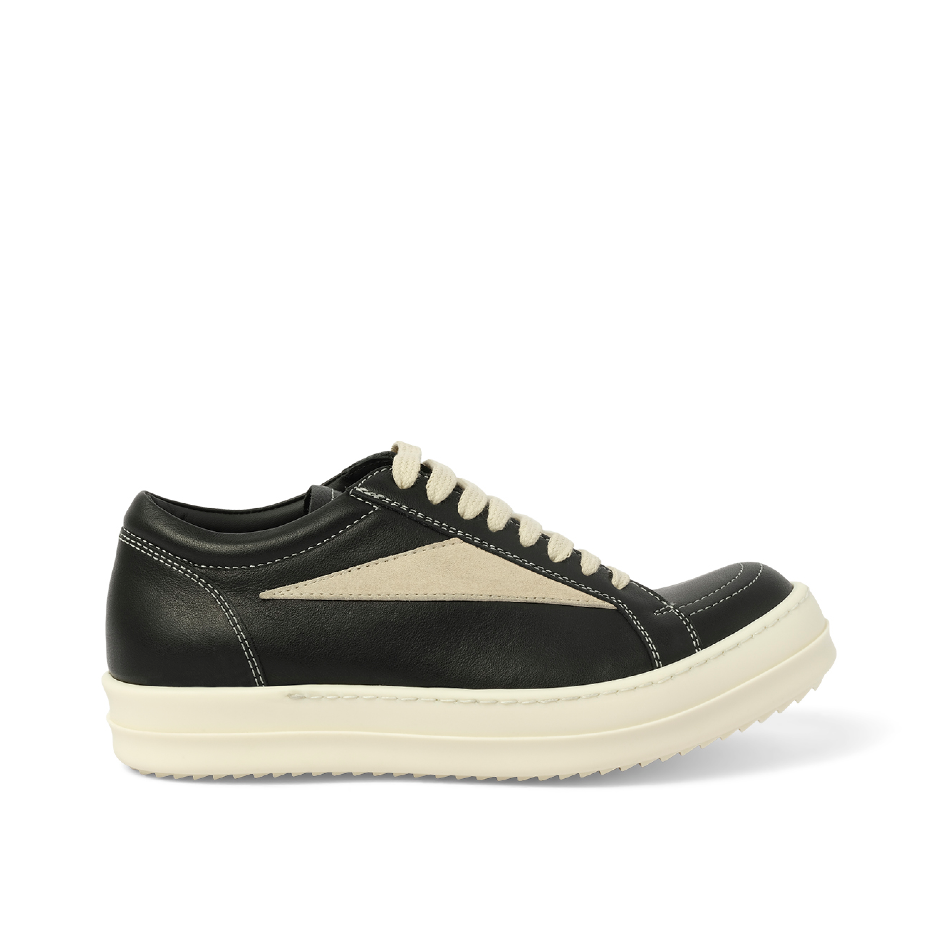 Vintage Sneaks in Black/Milk/Milk