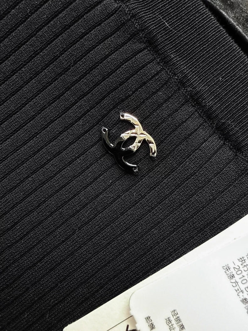 Chanel 25B Black Top