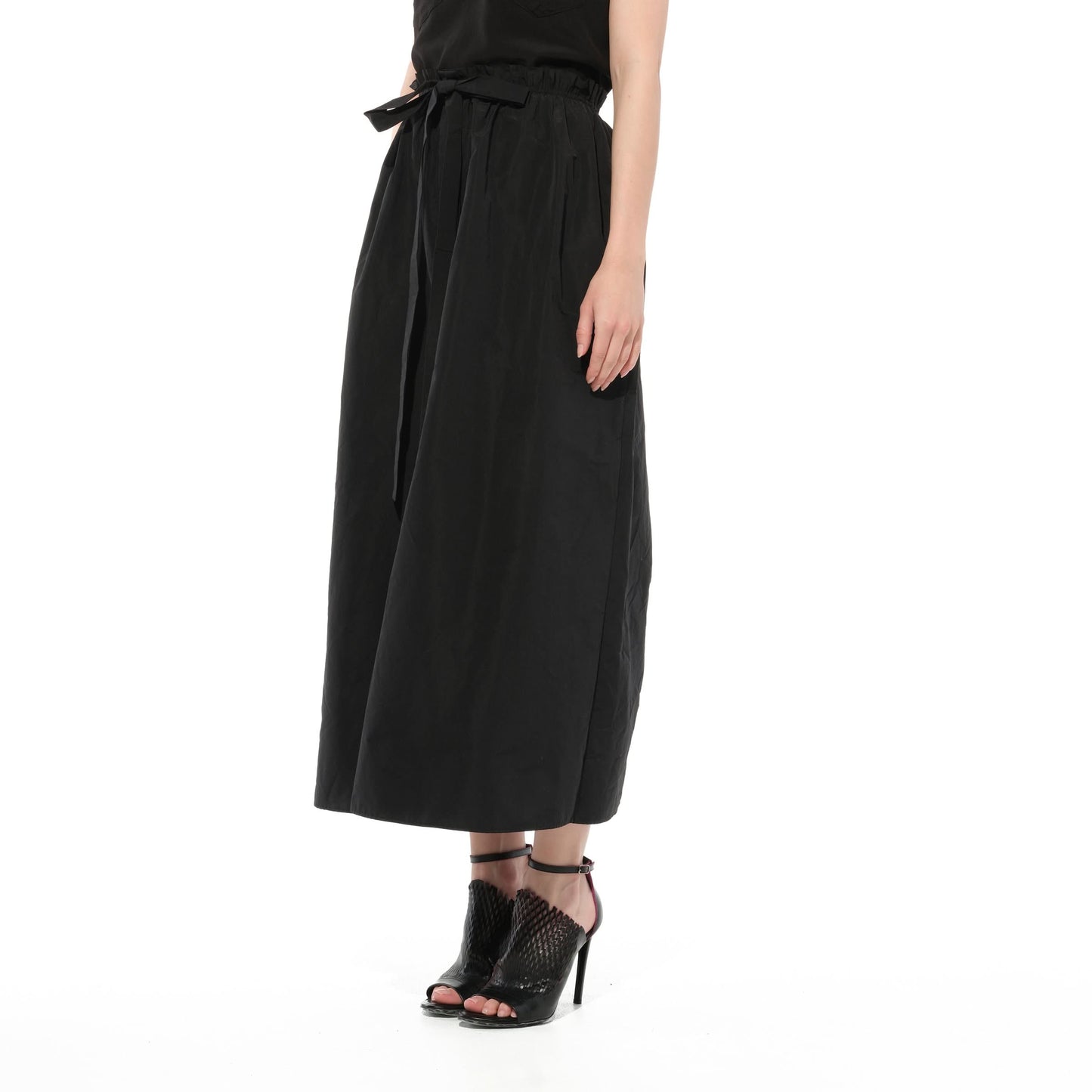 Podium L62 Slited Skirt in Black