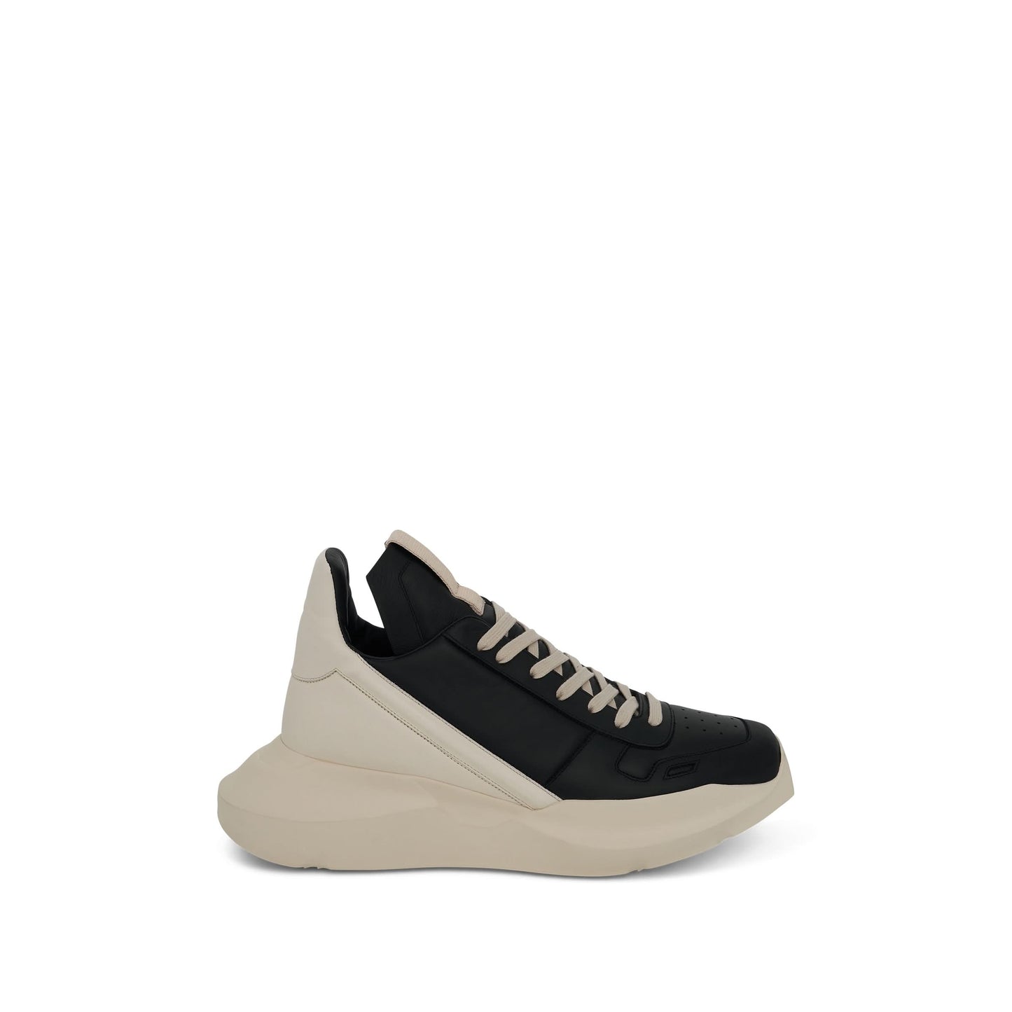 Geth Runner Sneaker in Black/Milk