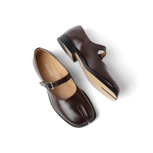 Tabi Mary Jane in Chic Brown