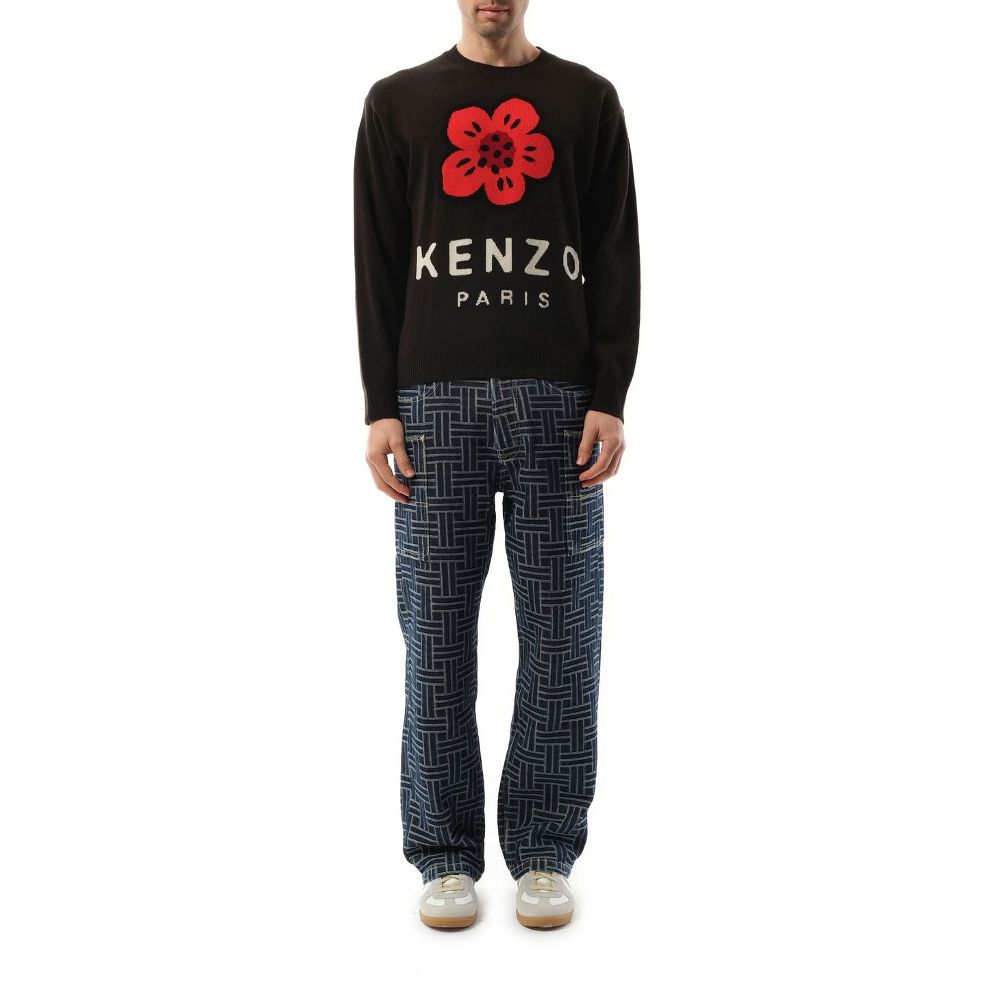 Knit Boke Flower Placed Sweater in Black