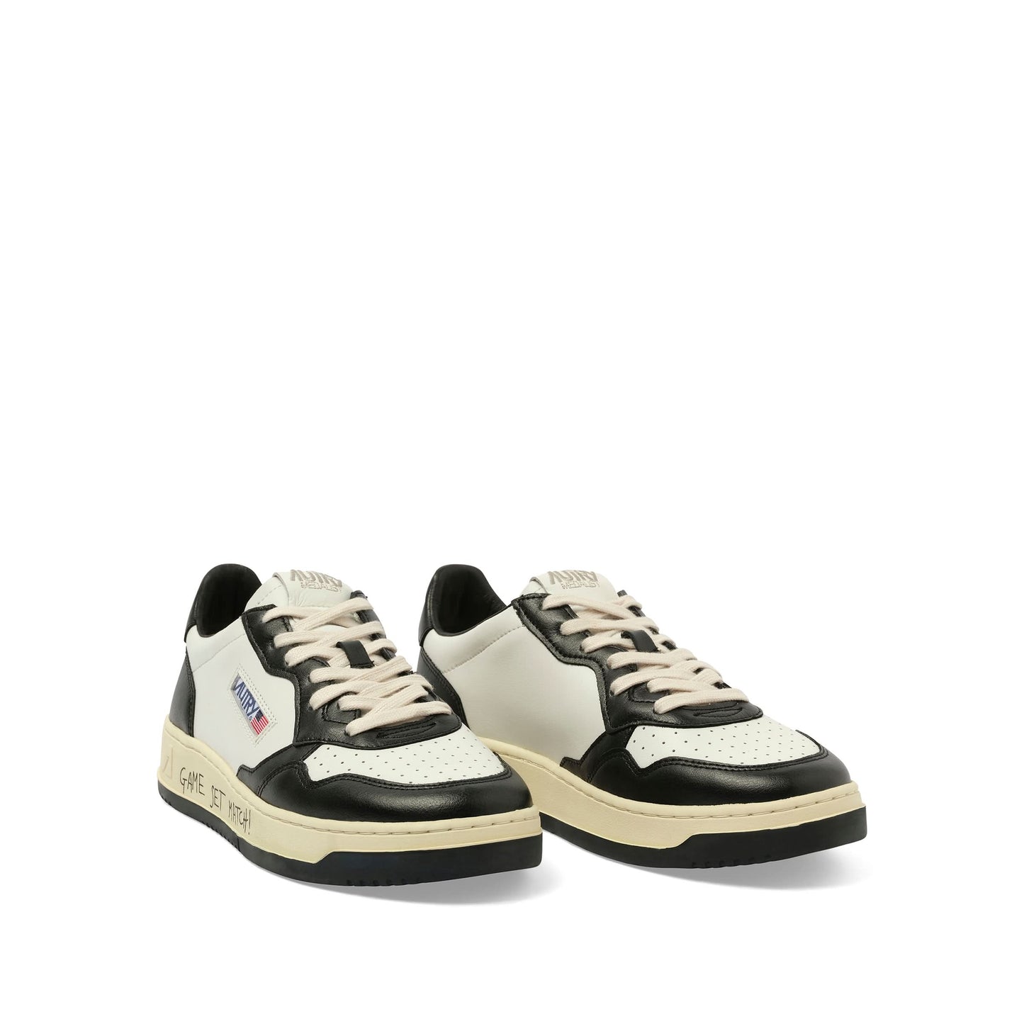 Medalist Low Game Set Bicolour Sneakers in White/Black