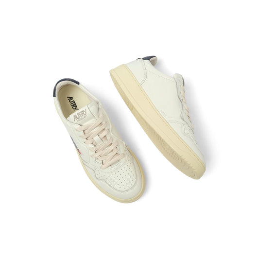 Medalist Low Sneakers in White/Space