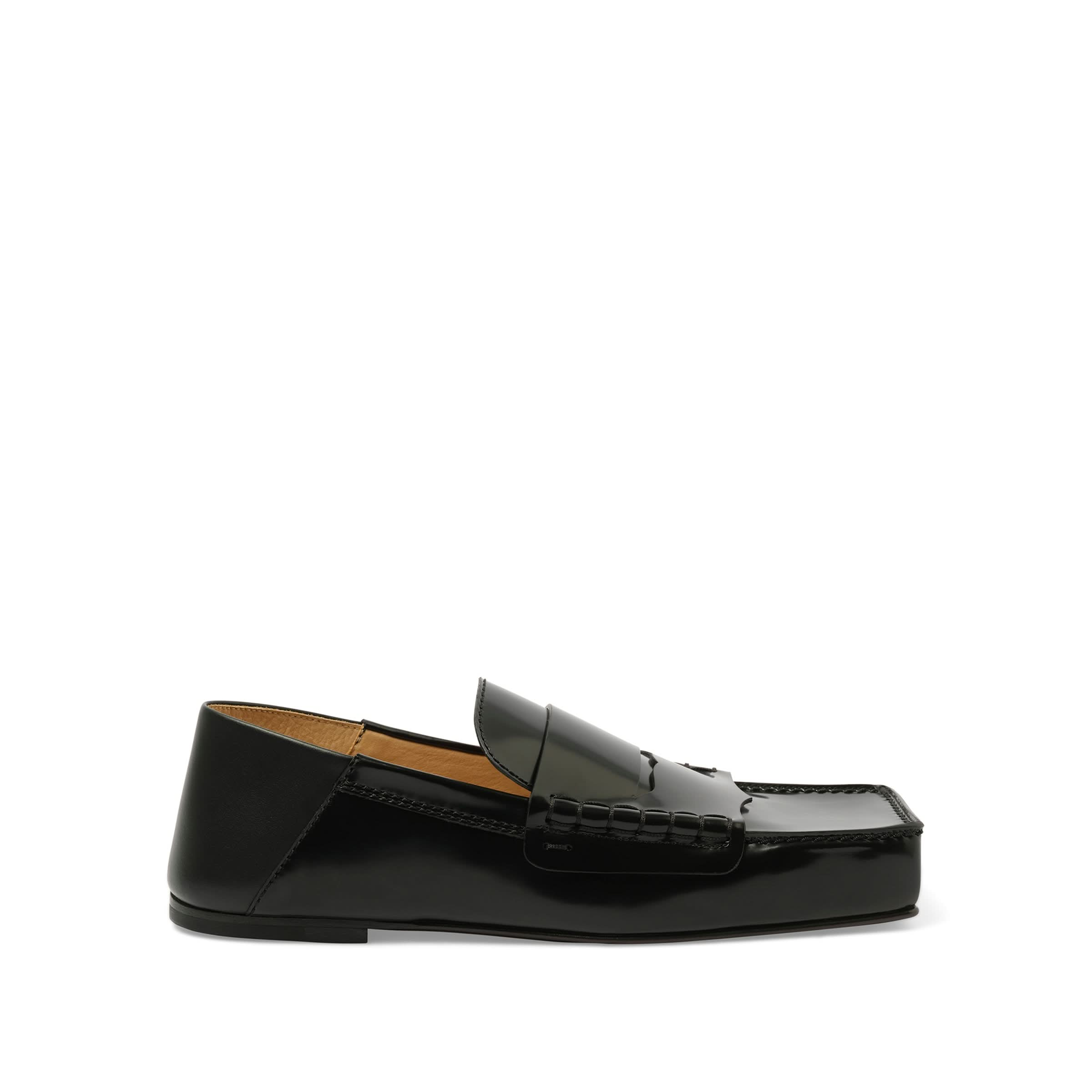 Les Moccasins Carre in Black