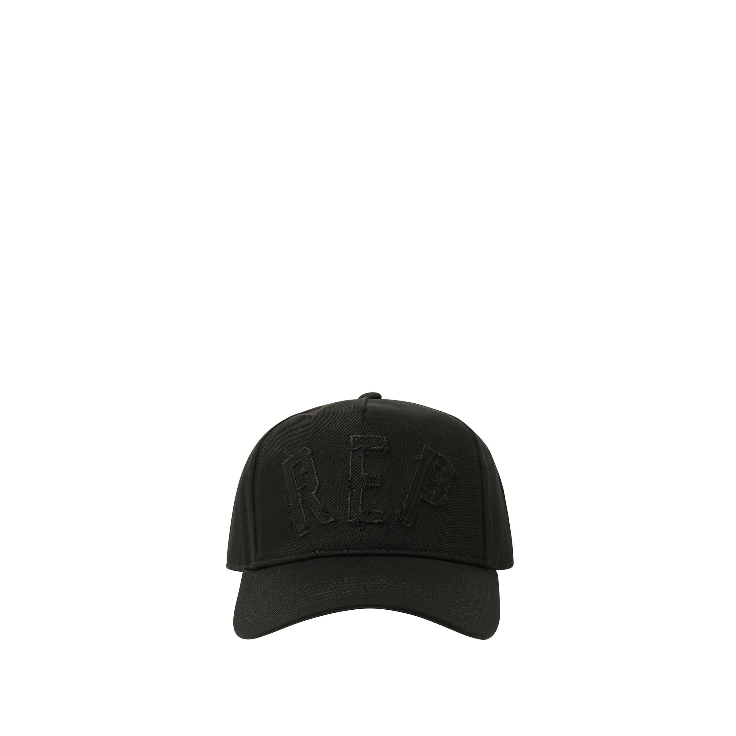 Applique R Cap in Jet Black