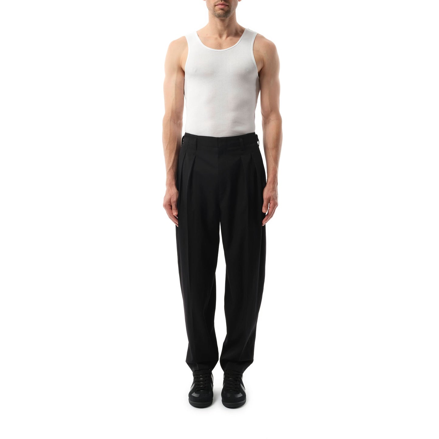 Pleated Tapered Pants in Black