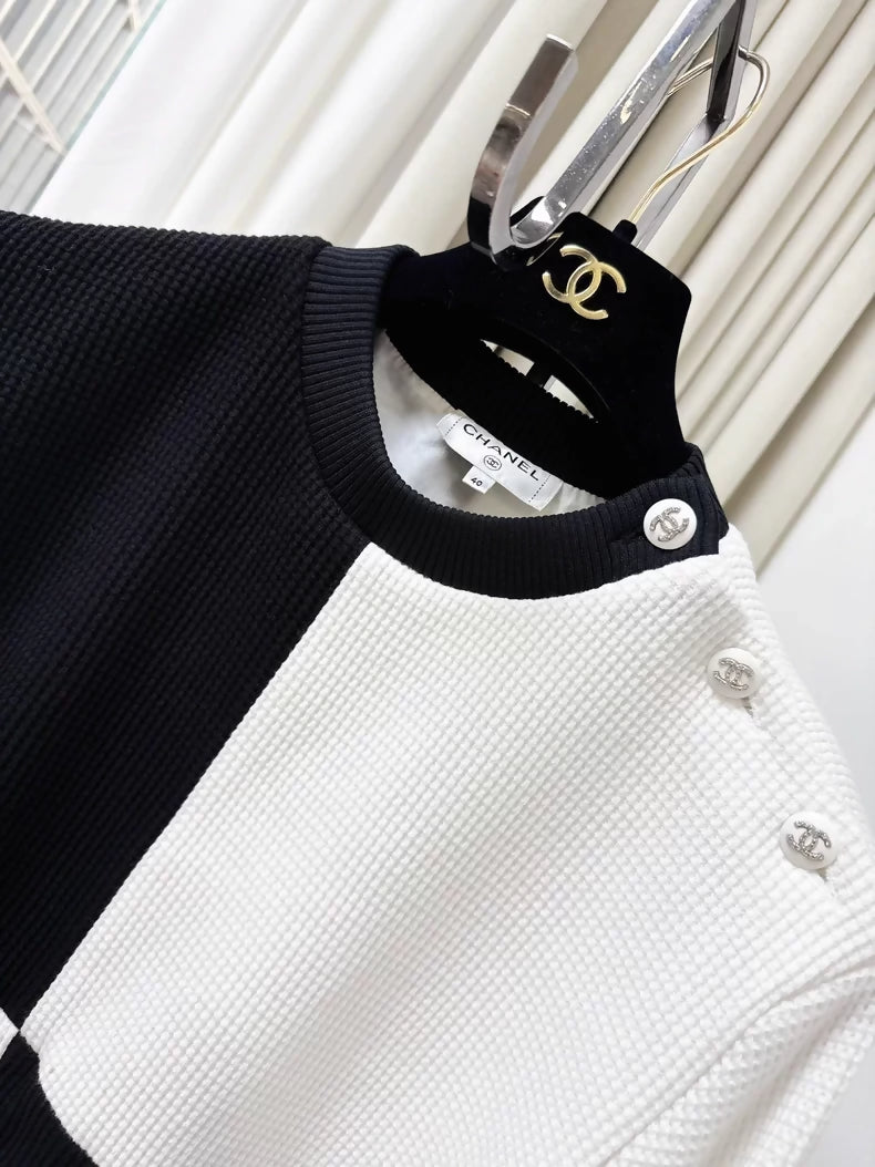 Chanel 21P Black and White sweater