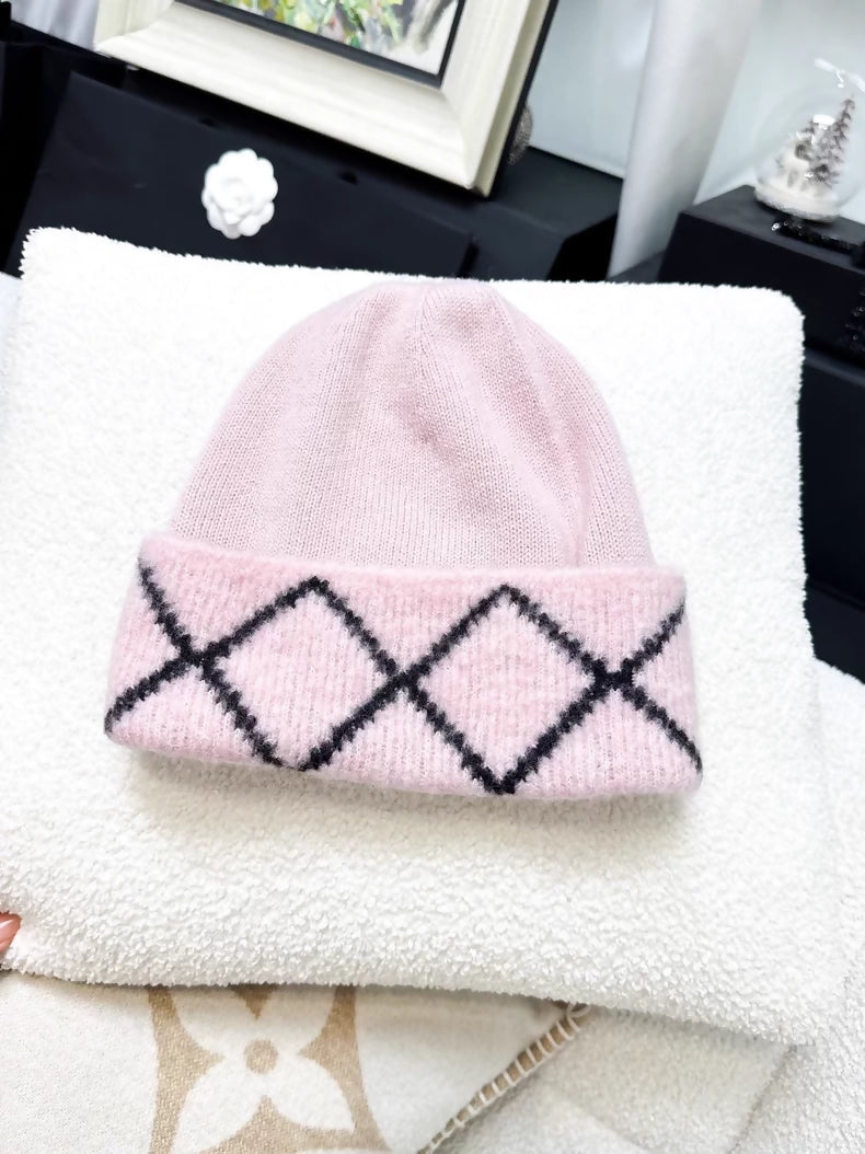 Chanel 24B pink and black cashmere beanie with large double C logo