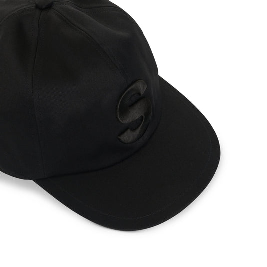 S Logo Cap in Black