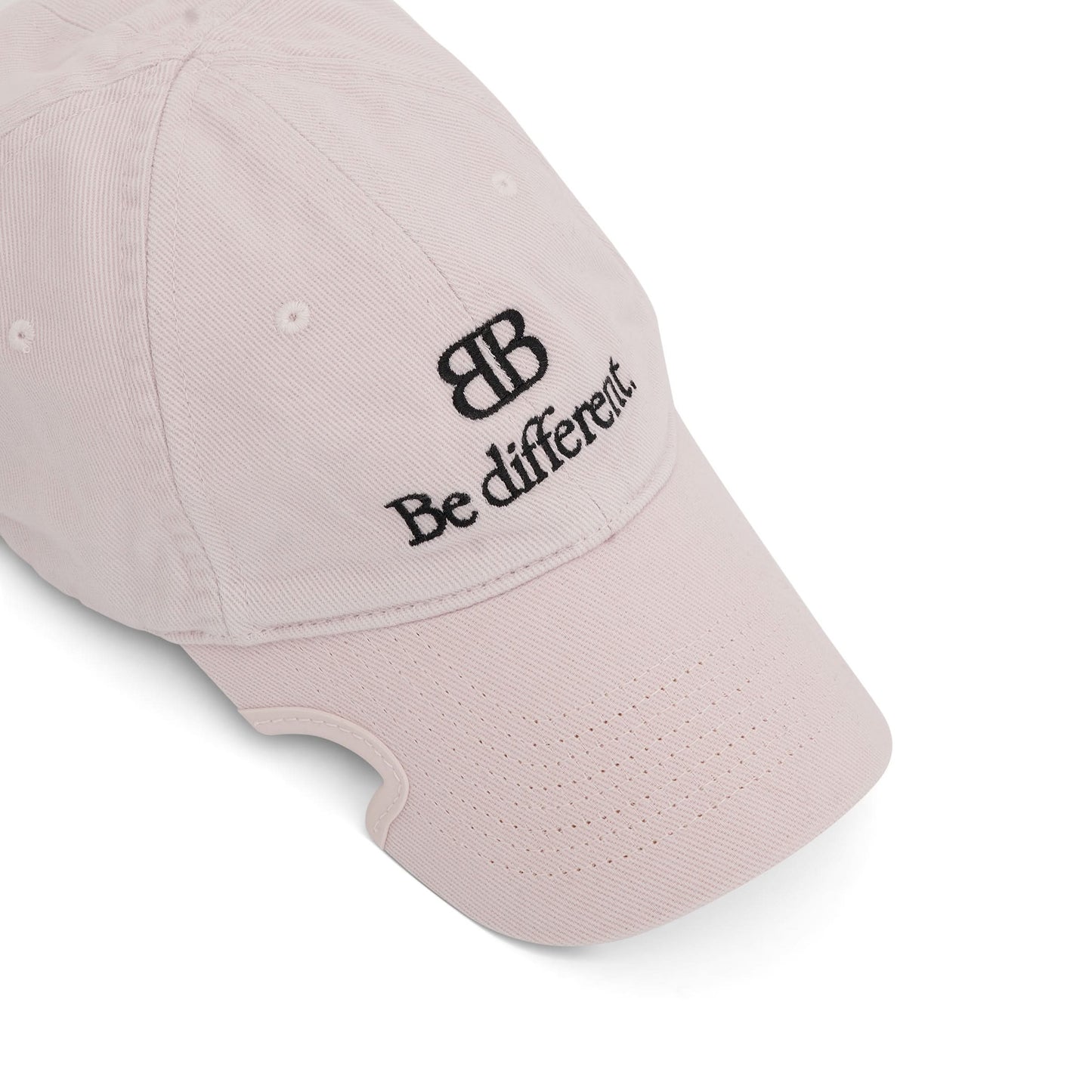 Be Different Cap in Ecru/Black