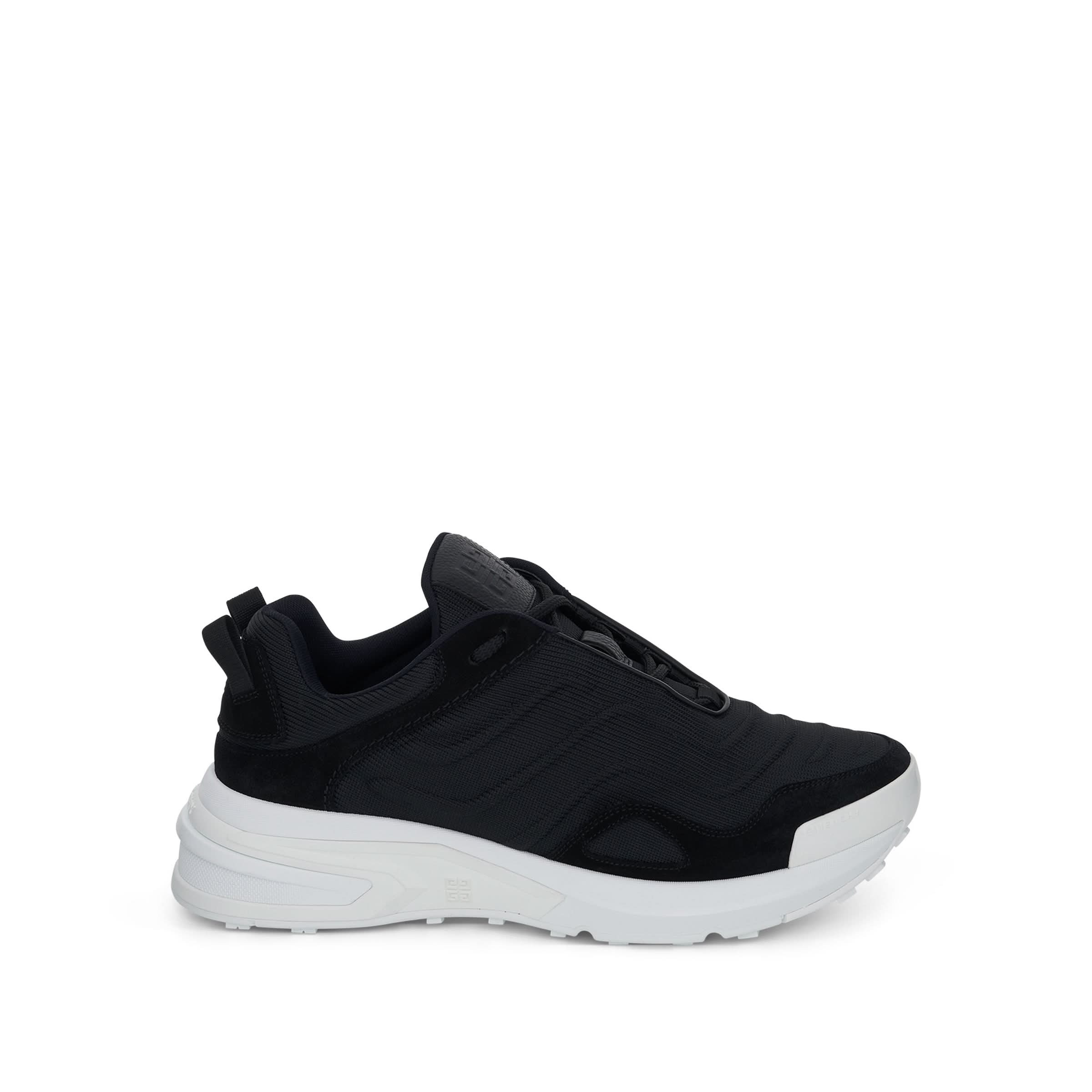 GIV 1 Light Runner Sneaker in Black/White