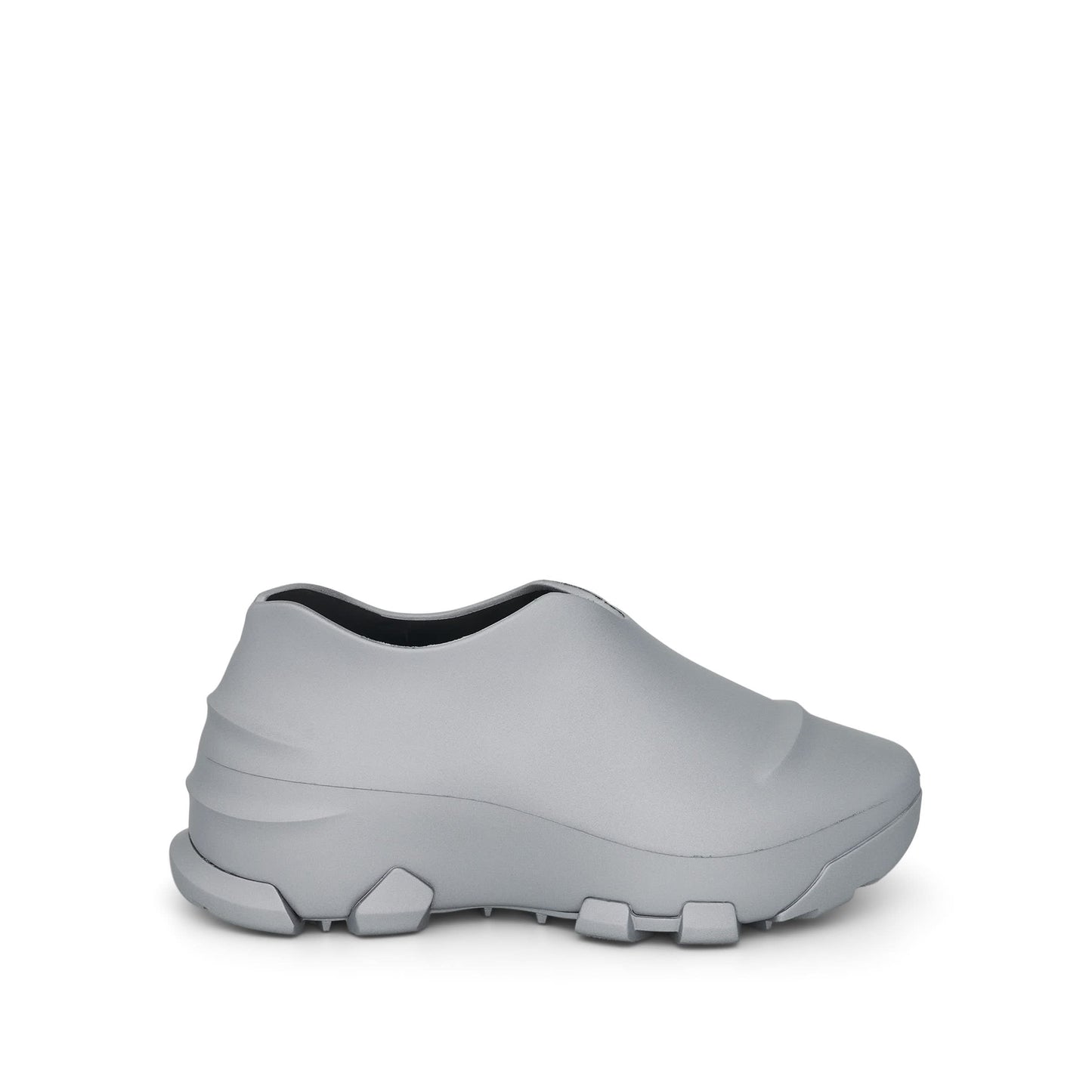 Monumental Mallow Low Sneaker in Silver