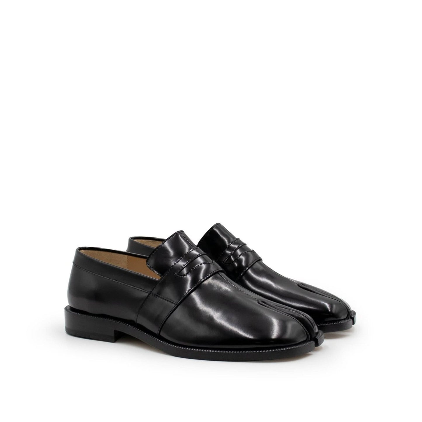 Tabi Loafers in Black